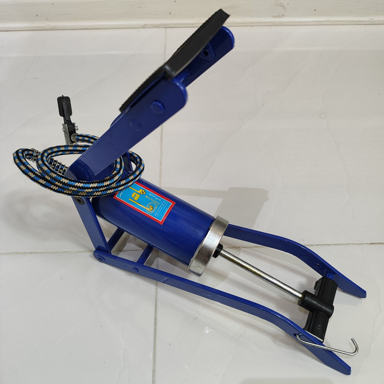 تلمبه پایی پادبا مدل C54 تک سیلندر بدنه فلزی سرشلنگی فلزی با کیفیت همراه کیف حمل مناسب باد زدن ماشین دوچرخه موتور و ...مدل G060 مدل BP1 کد 2096 مدل C54 کد 101