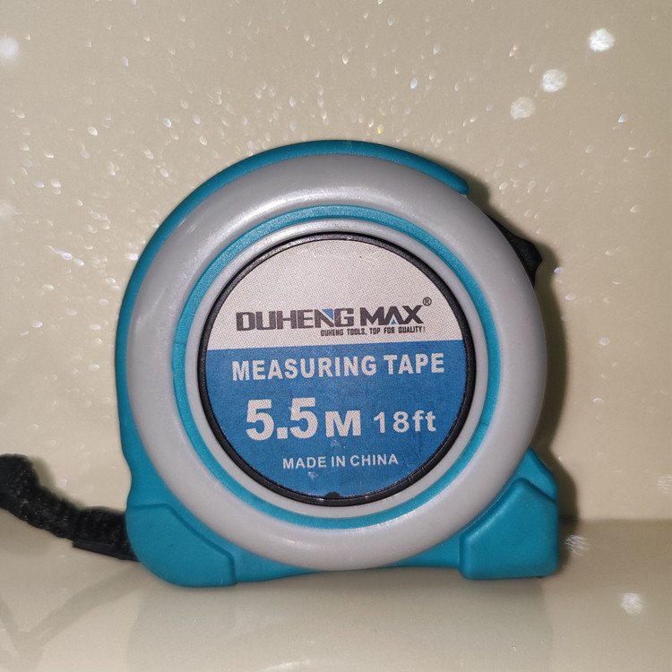 متر نشکن 5.5 متری دوهنگ مکس ابزار اصلی Dohang Max دارای قفل و بند آویز فونت درشت و خوانا