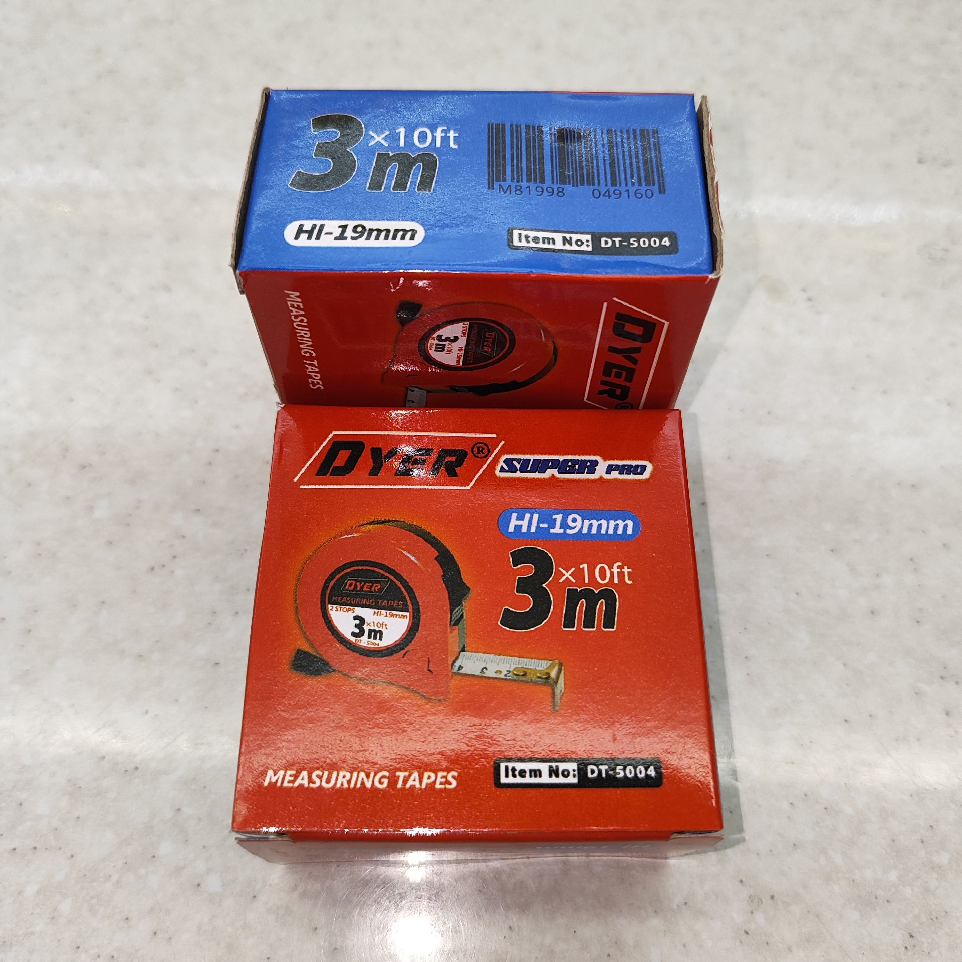 متر نشکن دایر3 متری برند DYER اصلی مدل DT-5004 دارای قفل و بند آویز فونت درشت و خوانا (کیفیت عالی خانگی و صنعتی)